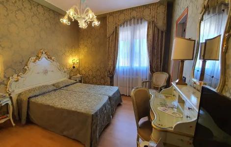 Carlton On The Grand Canal - 54