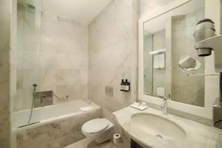 NH Venezia Santa Lucia - 52