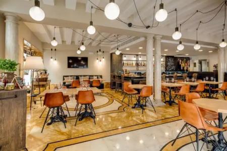 BW Premier Collection CHC Continental - 36