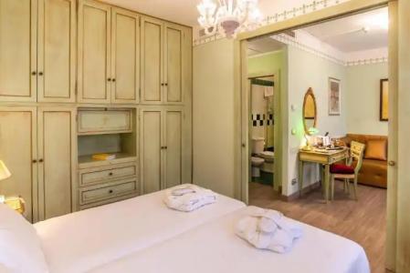 La Fenice et Des Artistes - 95