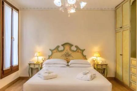 La Fenice et Des Artistes - 99