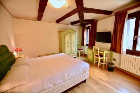 La Fenice et Des Artistes - 61