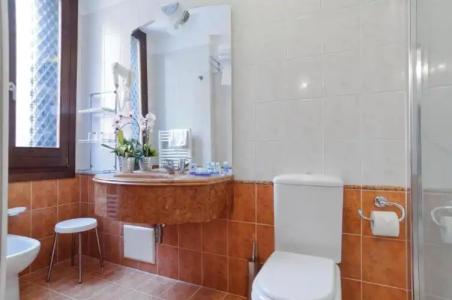 La Fenice et Des Artistes - 28