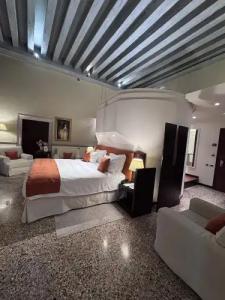 Ruzzini Palace - 161