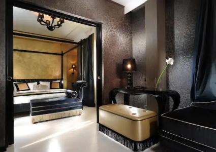 Carnival Palace - Venice Collection - 4