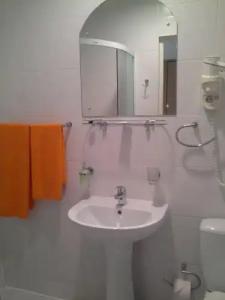 Sky High Airport 200 meters from the terminal - 37