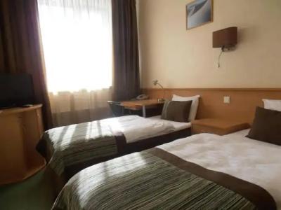 Sky High Airport 200 meters from the terminal - 56