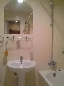 Sky High Airport 200 meters from the terminal - 62