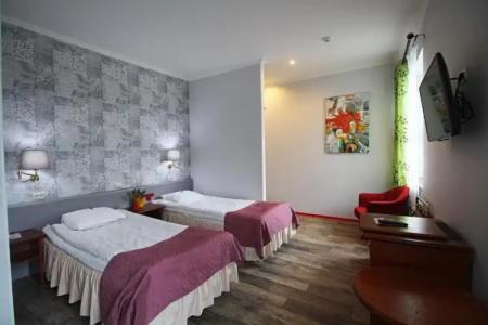 NB with Free Parking - 47