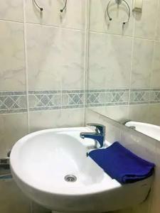 NB with Free Parking - 37