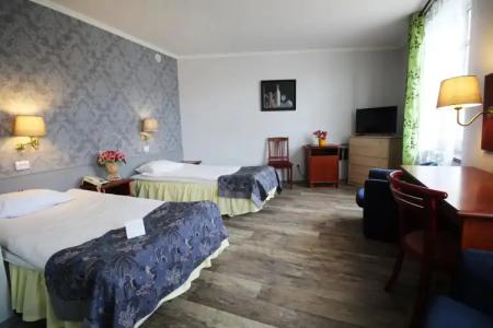 NB with Free Parking - 6