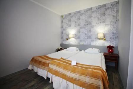 NB with Free Parking - 53