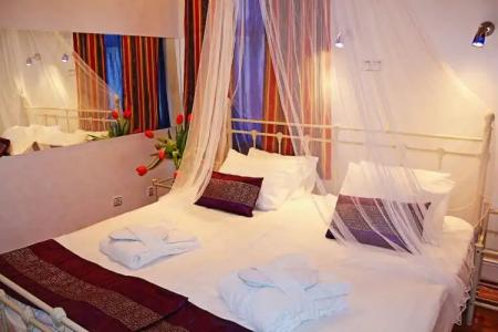 NB with Free Parking - 73