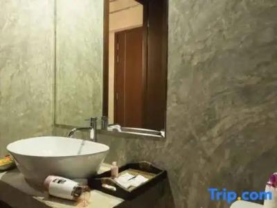 Thapae Loft - 78