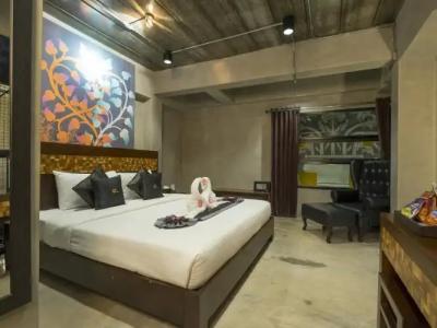 Thapae Loft - 56