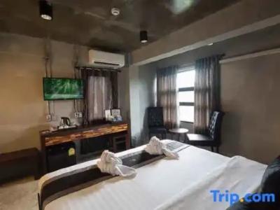 Thapae Loft - 93