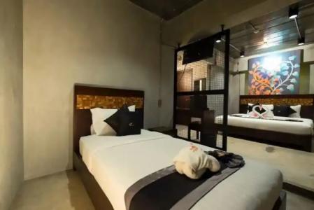 Thapae Loft - 35