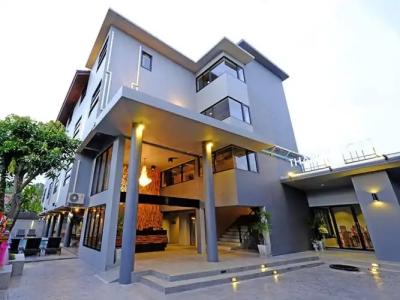 Thapae Loft - 23
