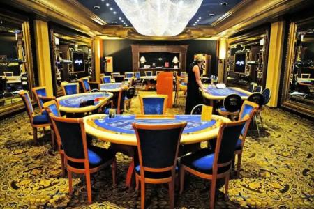 Royal Casino SPA & Resort - 25