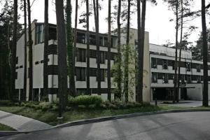 Baltvilla, Baltezers