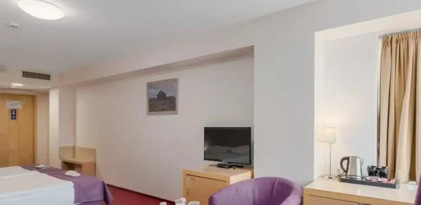 Riga Islande with FREE Parking - 135