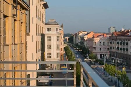 Congress Avenue - 97