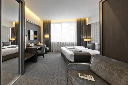 Congress Avenue - 91