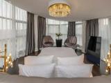 Luxury Suite