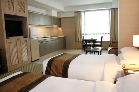 Pacific Regency Suites - 29