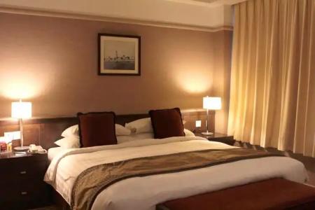 Pacific Regency Suites - 61