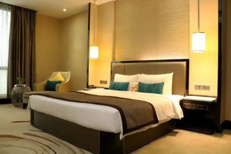 Pacific Regency Suites - 1