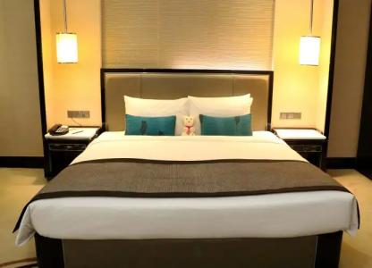 Pacific Regency Suites - 3