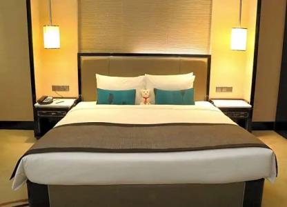 Pacific Regency Suites - 55