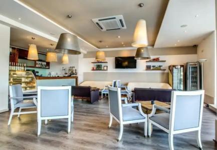 AX Sunny Coast Resort & Spa - 44