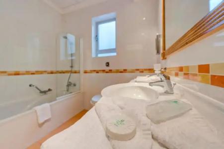 Paradise Bay Resort - 15