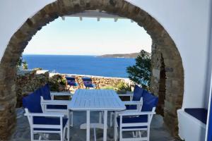 Stavros Bay, Tinos Town