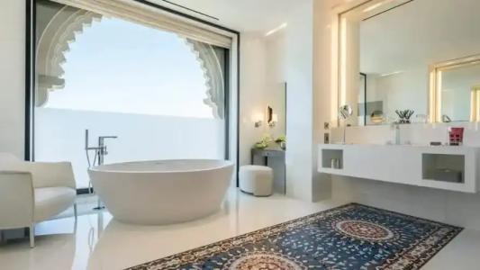 Four Seasons Resort Dubai at Jumeirah Beach - 247