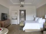 Deluxe room with partial sea view