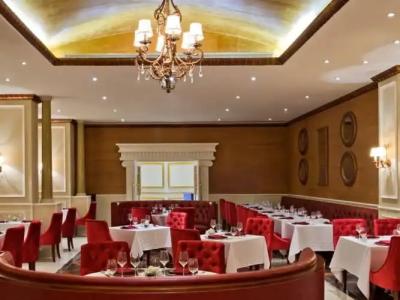 Warwick Doha - 1