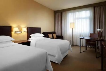 Sheraton Poznan - 40