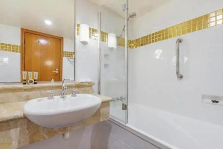 Country Club Tasmania - 60