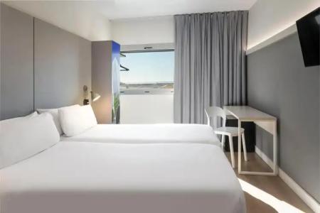 Ilunion Valencia 4 - 46