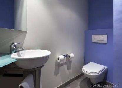 Ilunion Valencia 4 - 10