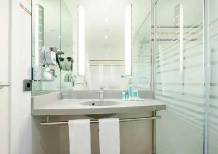 Ilunion Valencia 4 - 53