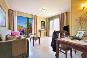 Holiday World RIWO Hotel., Benalmadena