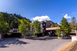 Red Wolf Lodge at Olympic Valley, Olympic Valley