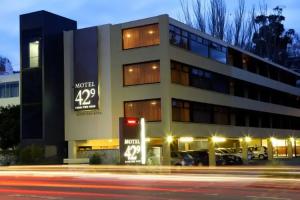 Motel 429, Hobart