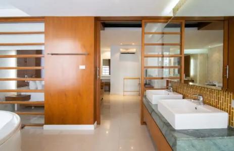 Royal Beach View - 13