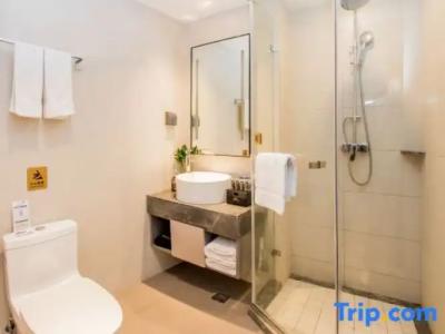 The Golden Ville Boutique and Spa - 100