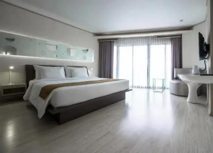 Pattaya Discovery Beach - SHA Extra Plus - 120